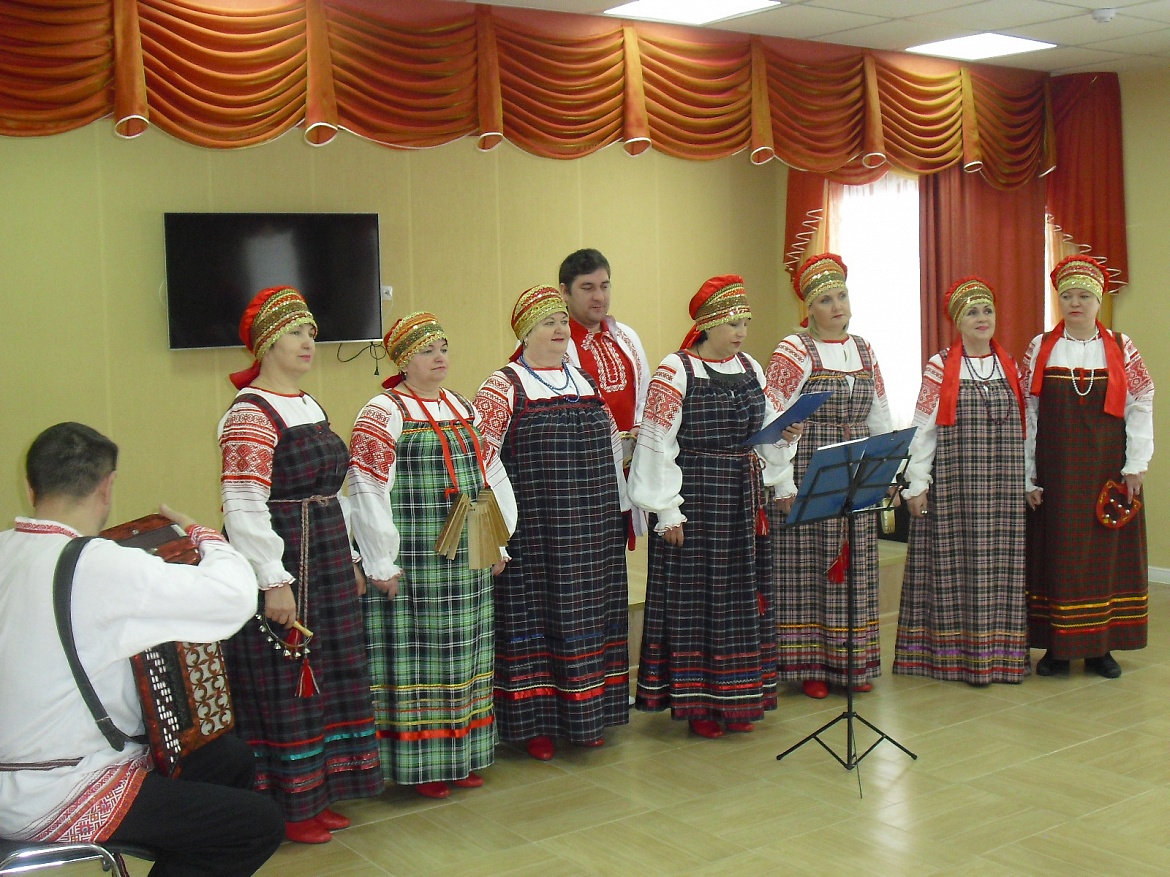 Праздничный концерт народного коллектива, фольклорного ансамбля «Калинушка» 